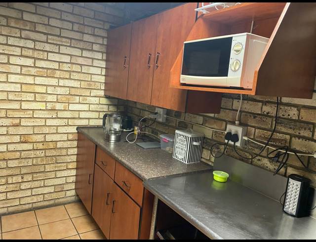 300.80M² BUSINESS CENTRE FOR SALE IN RUSTENBURG CENTRAL